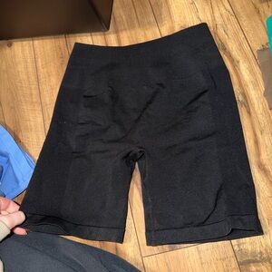aurola black gym shorts